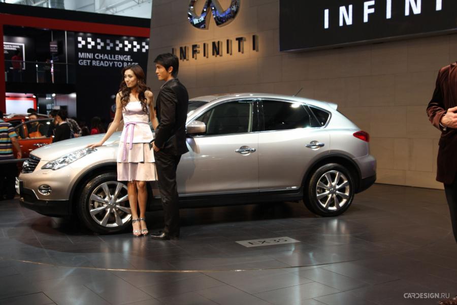  Infiniti EX35 2011 года  (фото 2 из 39)